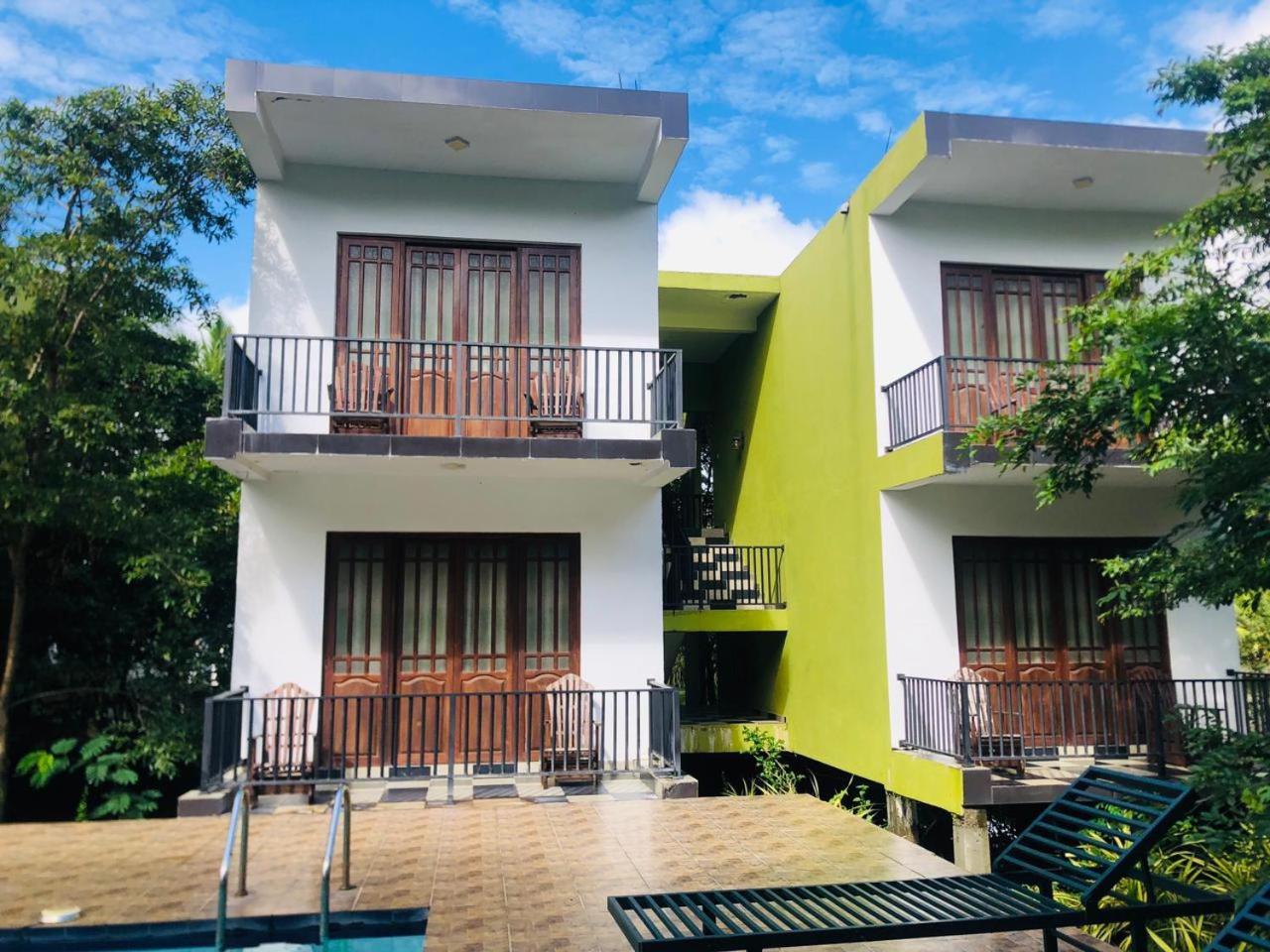 Hotel Golden Ray Dambulla Exterior photo